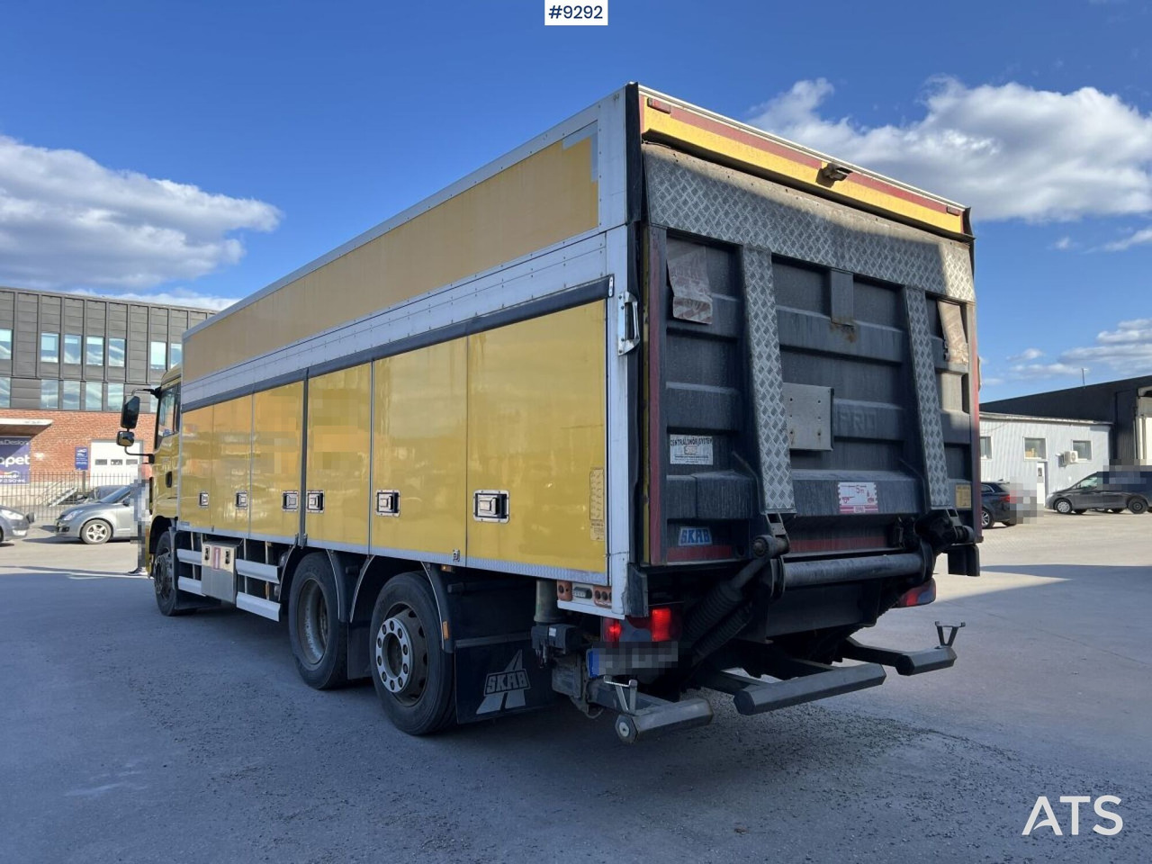 MAN TGM 26.340 6X2 Box truck - Kravas automašīna ar slēgto virsbūvi: foto 4 MAN TGM 26.340 6X2 Box truck - Kravas automašīna ar slēgto virsbūvi: foto 4