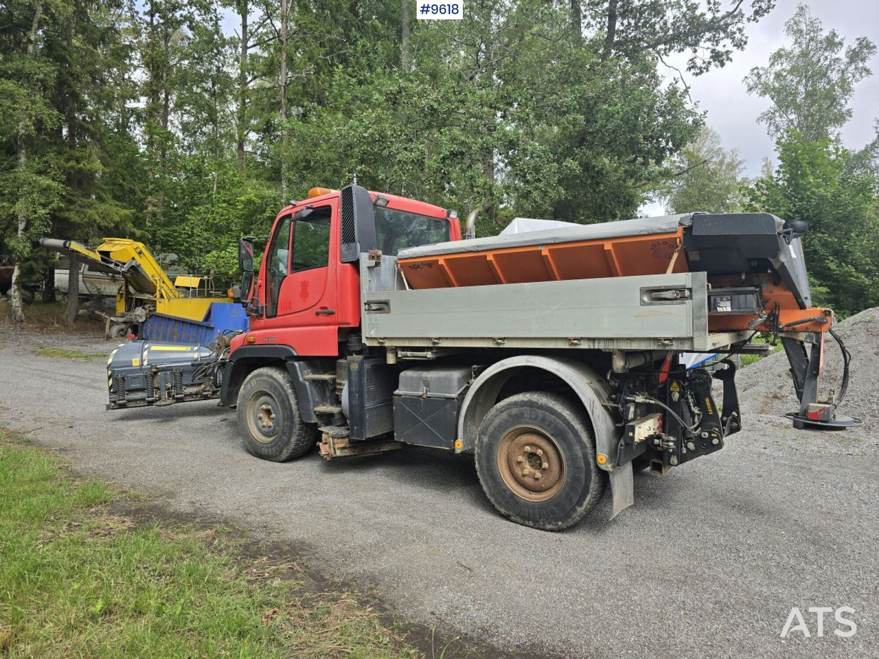 MB Unimog with equipment - Sniega novākšanas tehnika: foto 3 MB Unimog with equipment - Sniega novākšanas tehnika: foto 3
