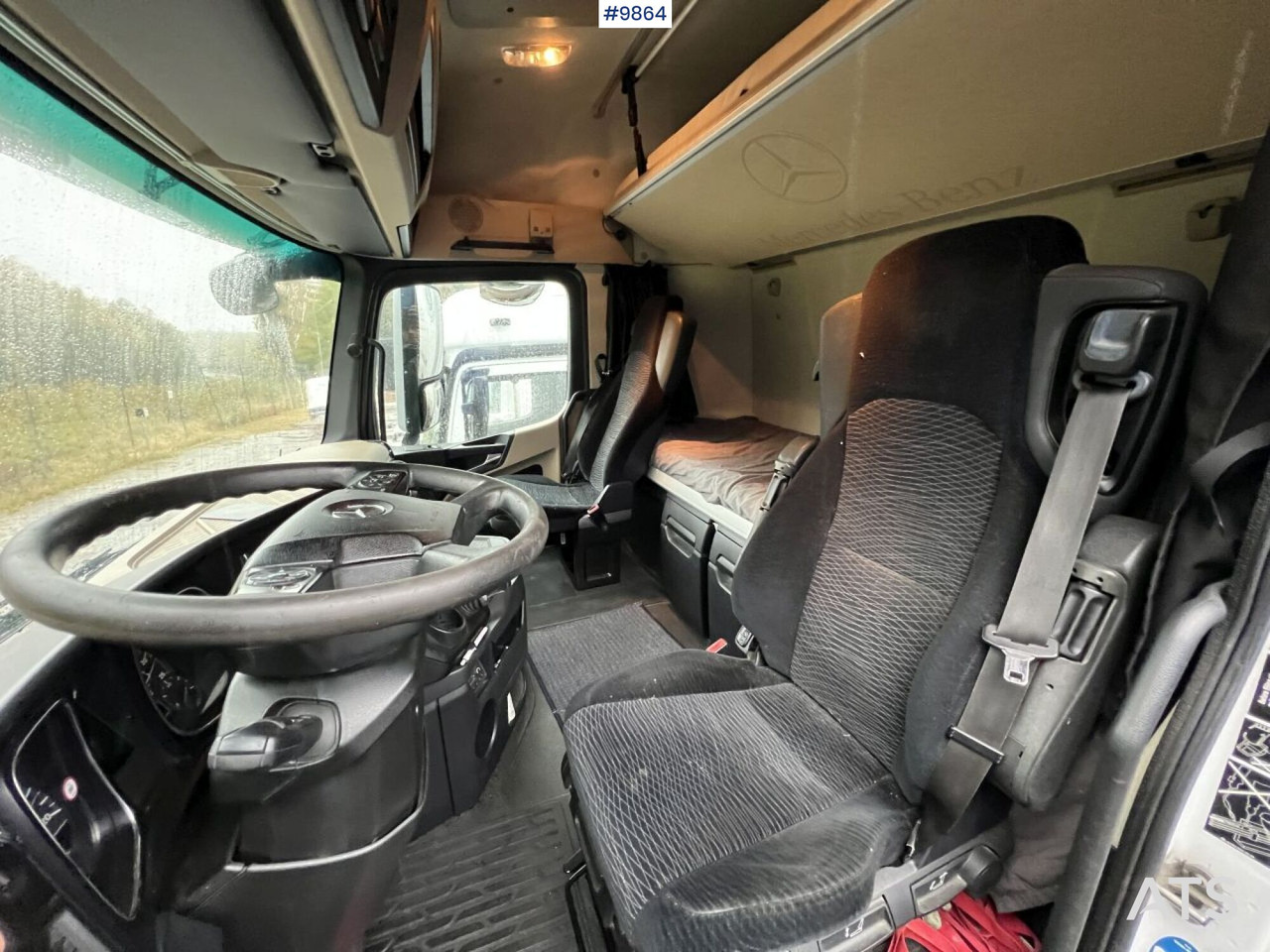 MERCEDES-BENZ ACTROS 963-0-A Box truck with tail lift - Kravas automašīna ar slēgto virsbūvi: foto 5 MERCEDES-BENZ ACTROS 963-0-A Box truck with tail lift - Kravas automašīna ar slēgto virsbūvi: foto 5