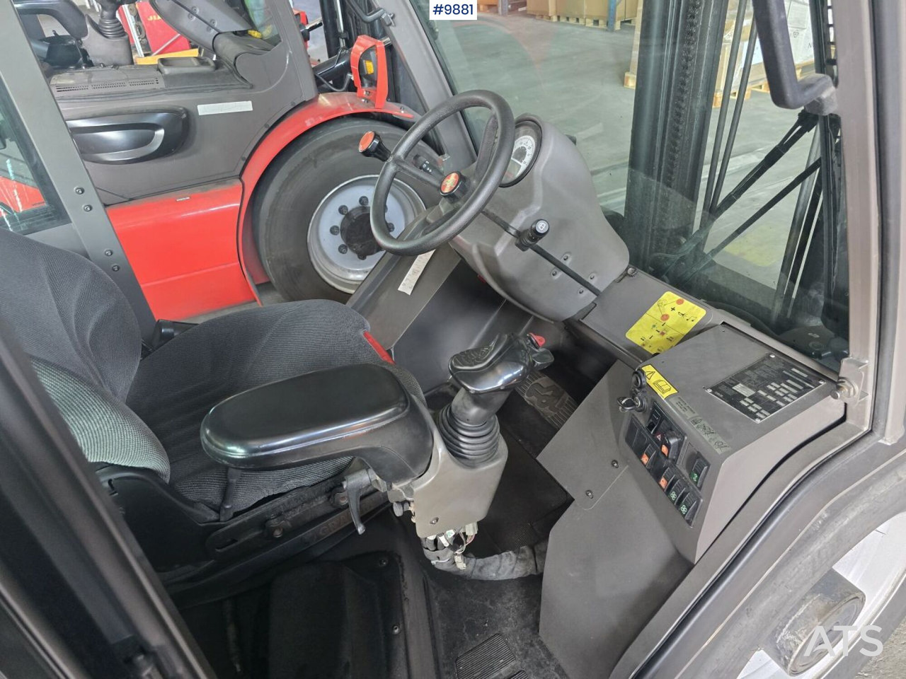 Manitou diesel truck - Dīzeļiekrāvējs: foto 4 Manitou diesel truck - Dīzeļiekrāvējs: foto 4