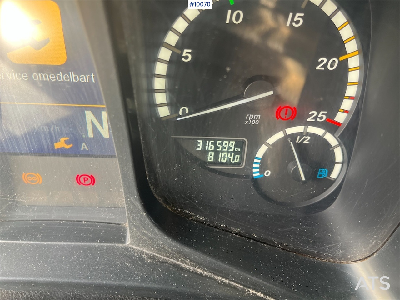 Pacēlājs ar āķi Mercedes Benz Complete Snow Plow Truck: foto 15 Pacēlājs ar āķi Mercedes Benz Complete Snow Plow Truck: foto 15