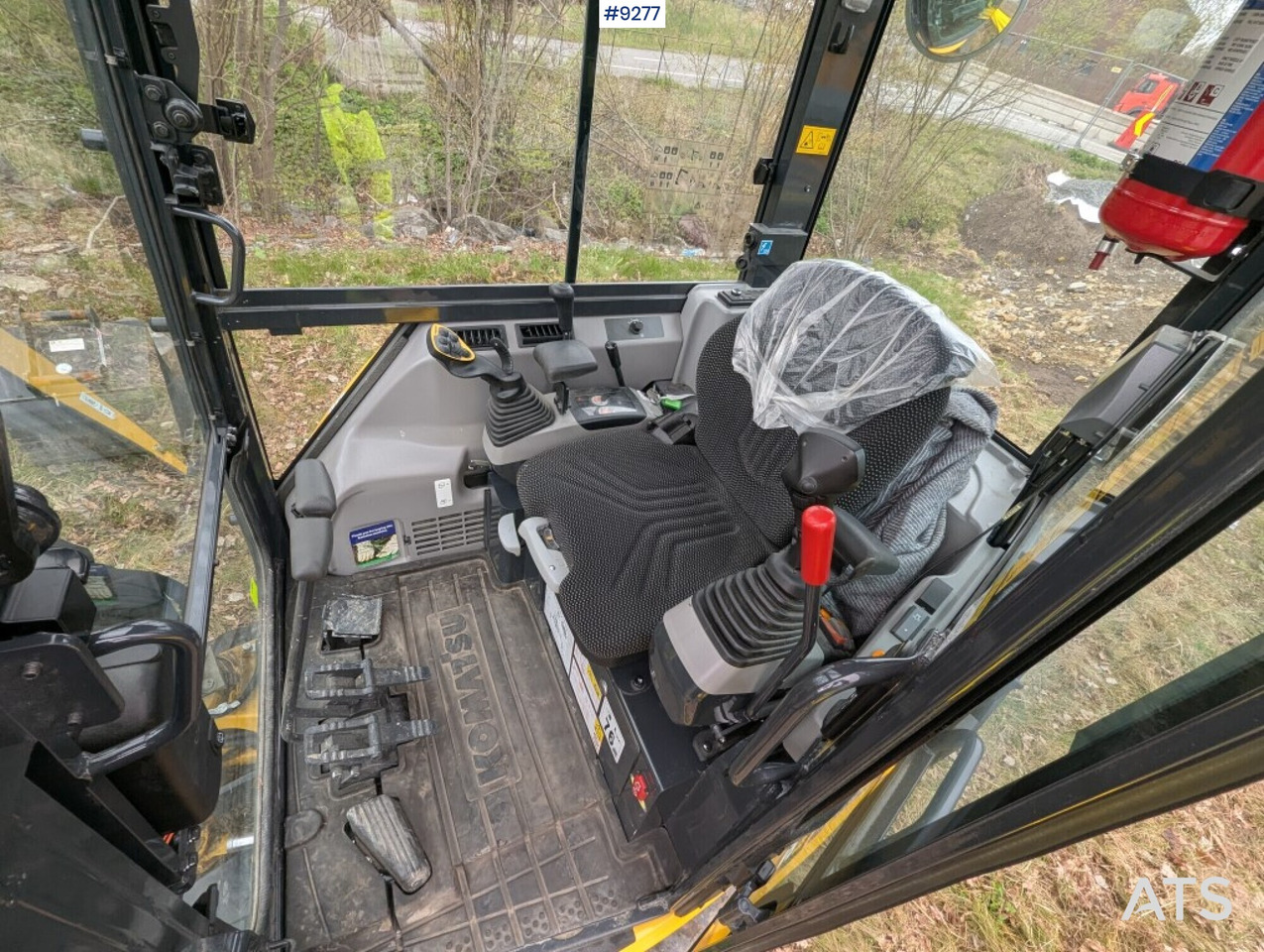 Mini Excavator Komatsu PC26MR (See Video) - Mini-ekskavators: foto 5 Mini Excavator Komatsu PC26MR (See Video) - Mini-ekskavators: foto 5