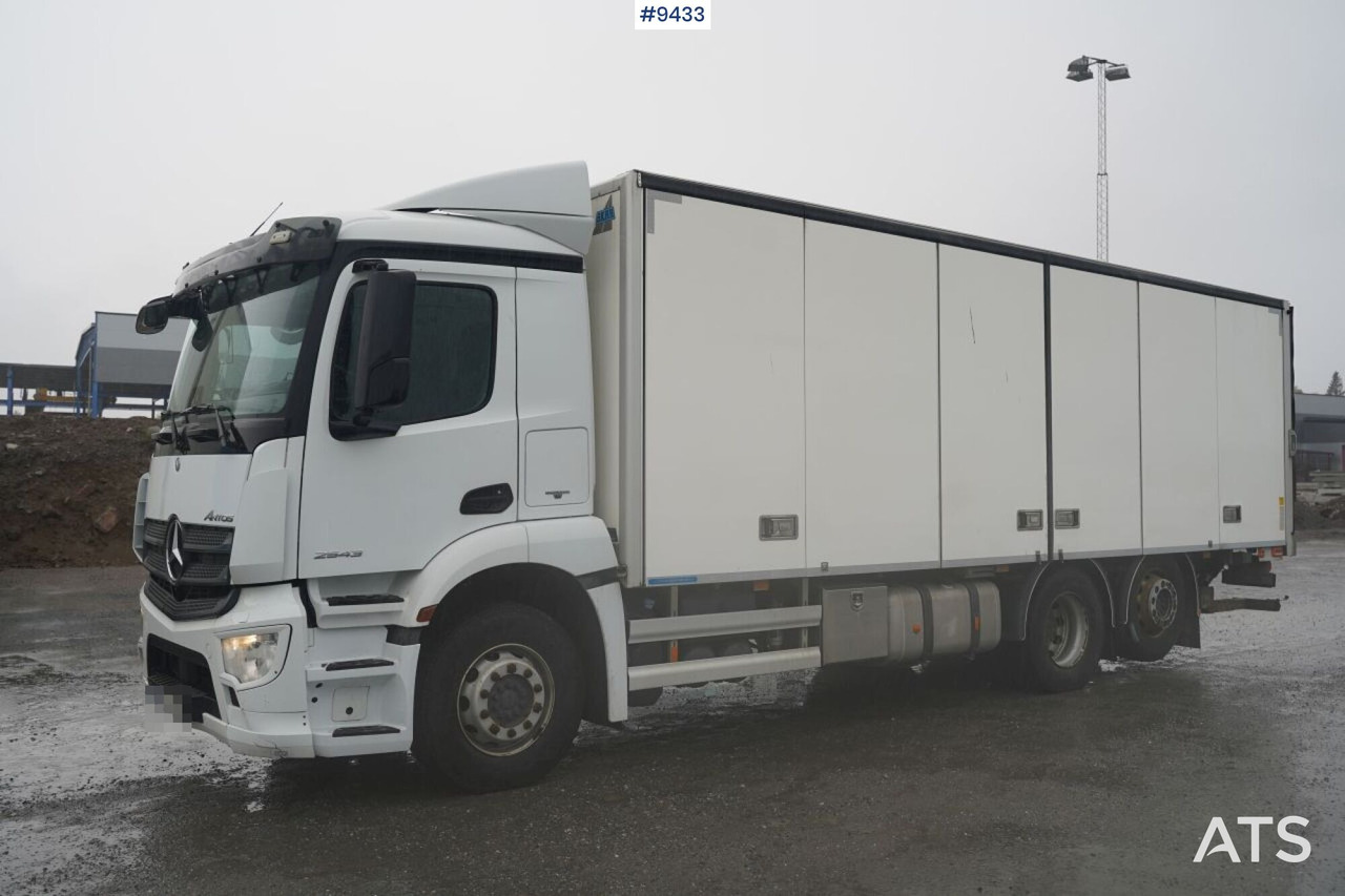 Refrigerated Box truck Mercedes Antos with tail lift (SEE VIDEO) - Kravas automašīna refrižerators: foto 3 Refrigerated Box truck Mercedes Antos with tail lift (SEE VIDEO) - Kravas automašīna refrižerators: foto 3