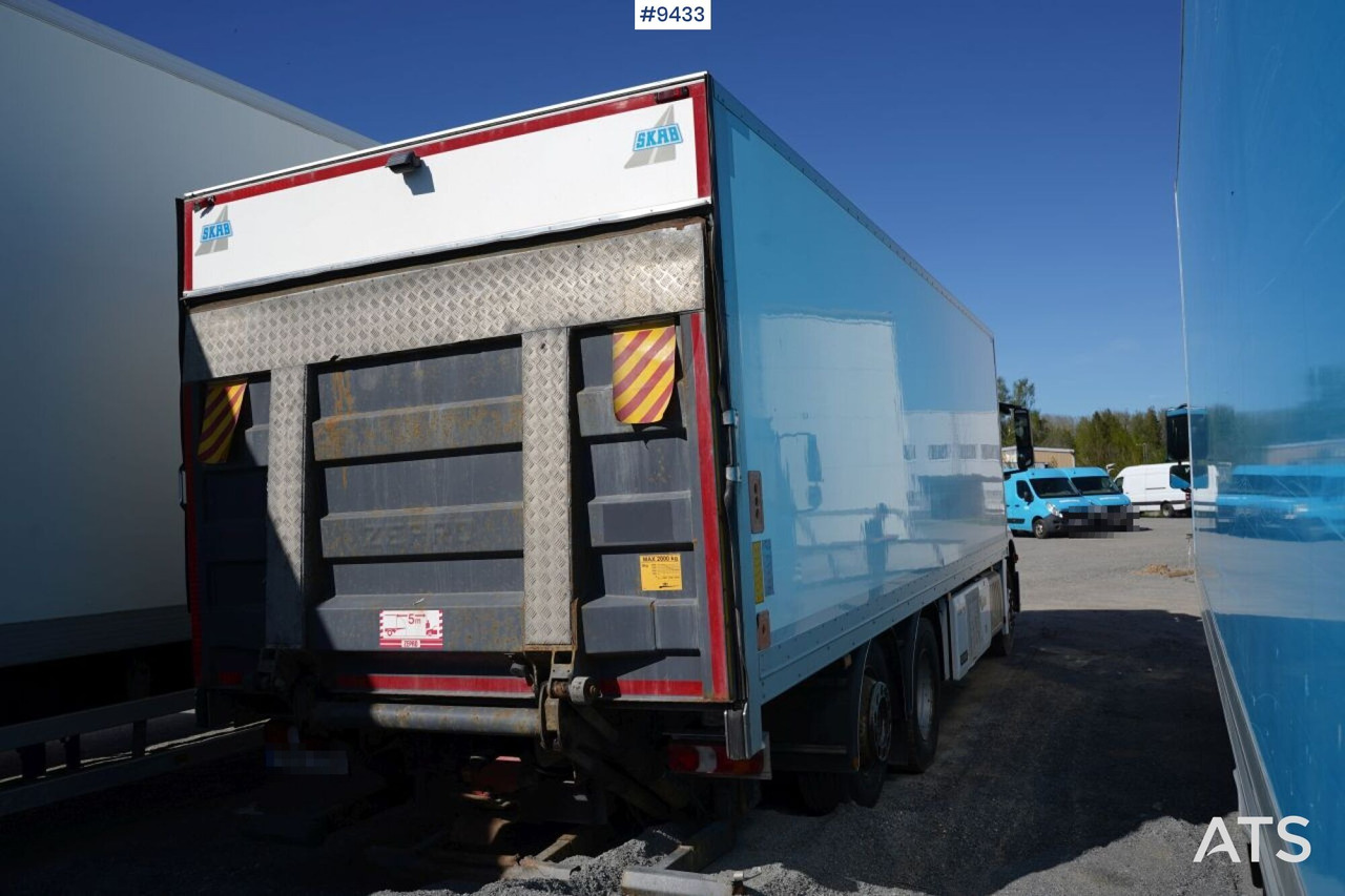 Refrigerated Box truck Mercedes Antos with tail lift (SEE VIDEO) - Kravas automašīna refrižerators: foto 4 Refrigerated Box truck Mercedes Antos with tail lift (SEE VIDEO) - Kravas automašīna refrižerators: foto 4