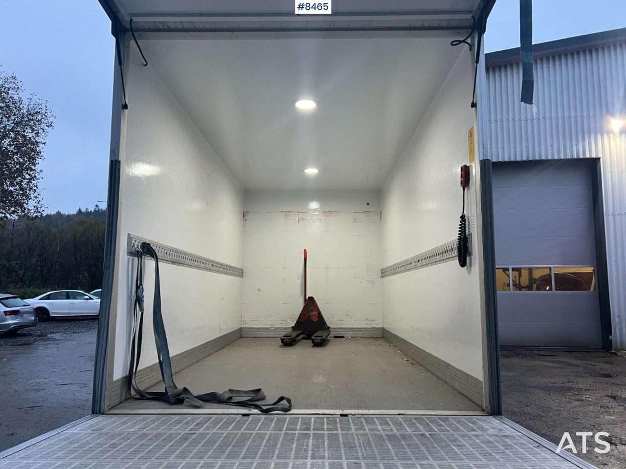 Renault master with tail lift - Furgons ar slēgtā virsbūve: foto 5 Renault master with tail lift - Furgons ar slēgtā virsbūve: foto 5