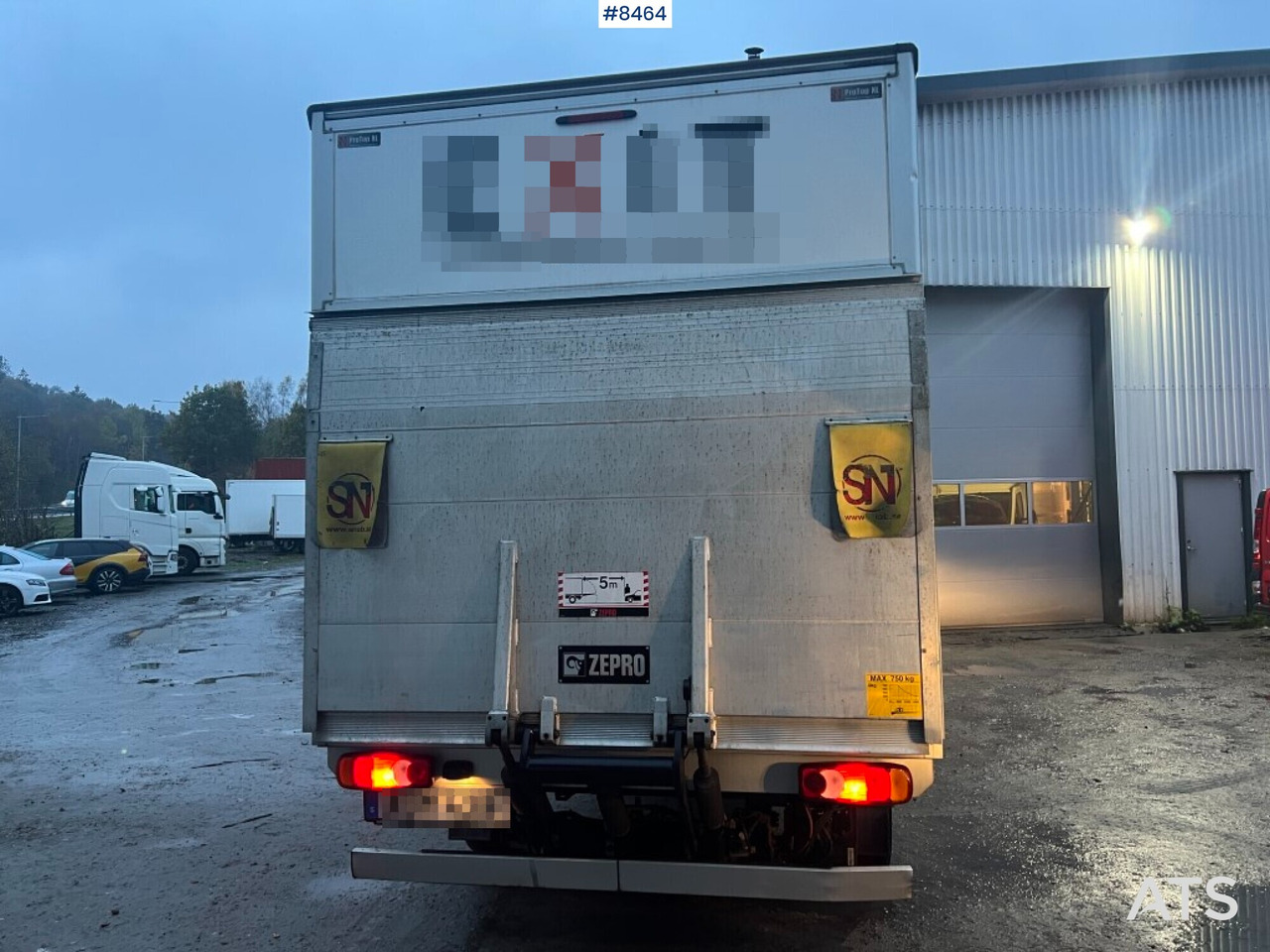Renault master with tail lift - Furgons ar slēgtā virsbūve: foto 3 Renault master with tail lift - Furgons ar slēgtā virsbūve: foto 3
