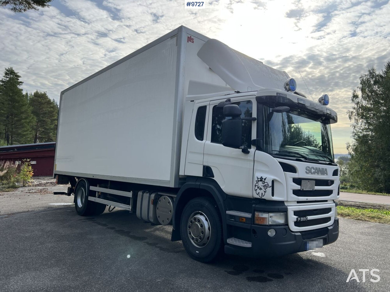 SCANIA P280 Box truck with tail lift - Kravas automašīna ar slēgto virsbūvi: foto 3 SCANIA P280 Box truck with tail lift - Kravas automašīna ar slēgto virsbūvi: foto 3