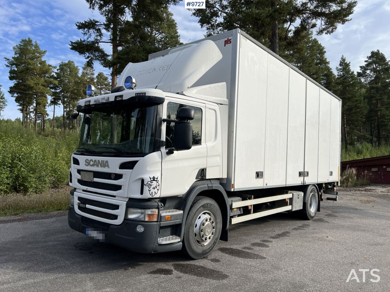 SCANIA P280 Box truck with tail lift - Kravas automašīna ar slēgto virsbūvi: foto 1 SCANIA P280 Box truck with tail lift - Kravas automašīna ar slēgto virsbūvi: foto 1