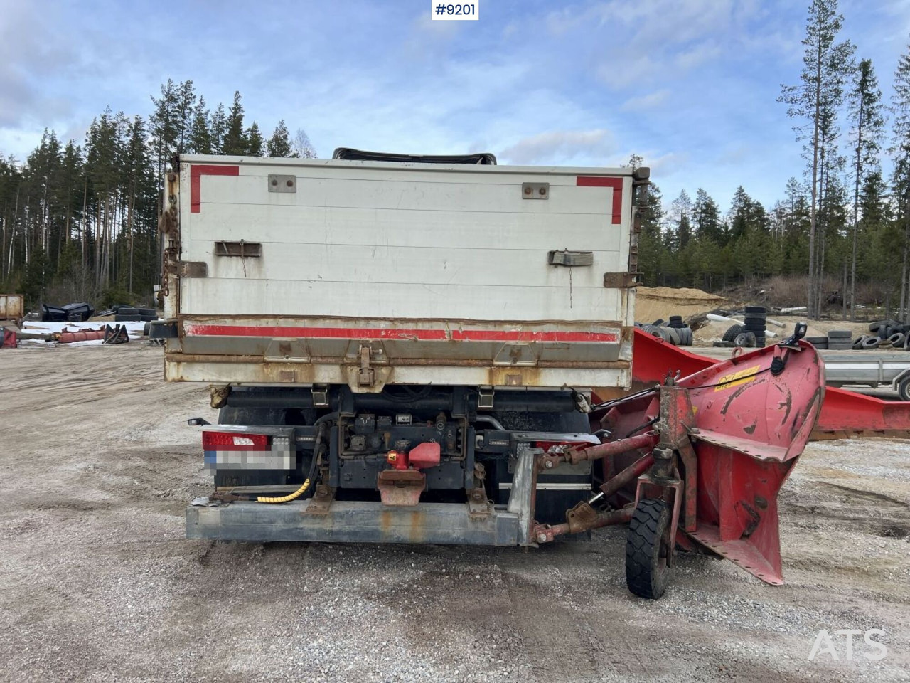Scania R520 Tipper truck with plow equipment and underbite - Kravas automašīna pašizgāzējs: foto 3 Scania R520 Tipper truck with plow equipment and underbite - Kravas automašīna pašizgāzējs: foto 3