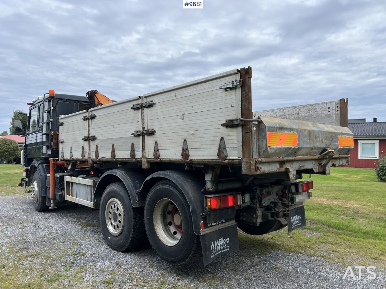 Scania R93 HL 6X2 with Hiab crane and plow mount - Bortu kravas automašīna/ Platforma, Kravas auto ar manipulatoru: foto 5 Scania R93 HL 6X2 with Hiab crane and plow mount - Bortu kravas automašīna/ Platforma, Kravas auto ar manipulatoru: foto 5