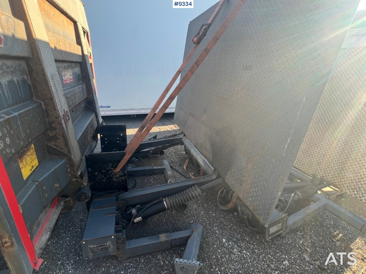 Tail Lift- Zepro- Z2000-175MA - Kravas lifts: foto 5 Tail Lift- Zepro- Z2000-175MA - Kravas lifts: foto 5
