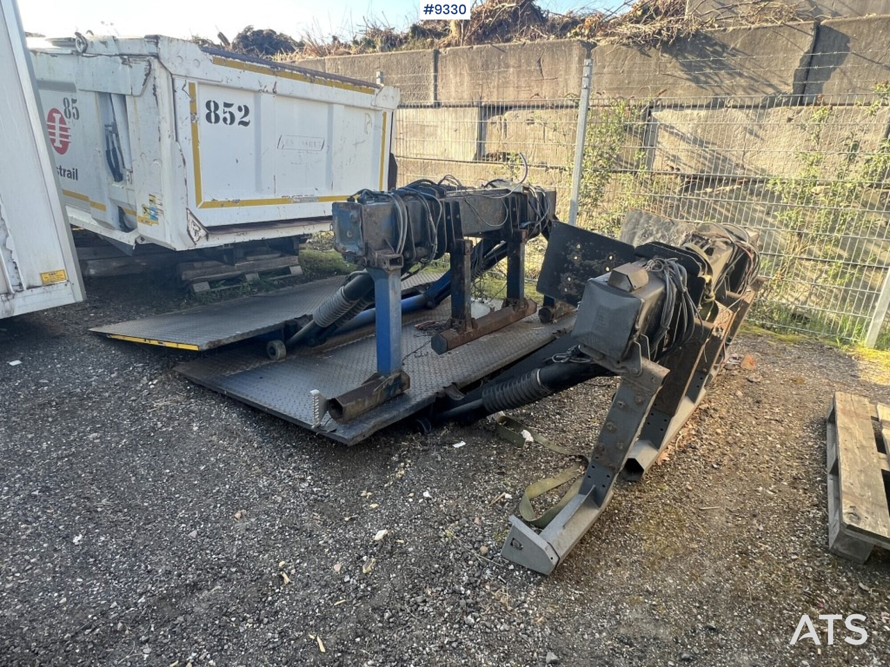 Tail lift Zepro Z2000-175MA - Kravas lifts: foto 1 Tail lift Zepro Z2000-175MA - Kravas lifts: foto 1