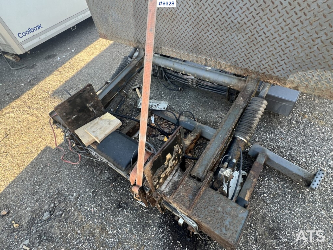 Tail lift - Zepro- ZHD 2000-155MA - Kravas lifts: foto 4 Tail lift - Zepro- ZHD 2000-155MA - Kravas lifts: foto 4