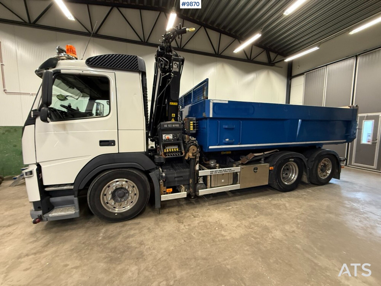 Tipper / Crane truck Volvo FM 420 6x2 - Kravas automašīna pašizgāzējs, Kravas auto ar manipulatoru: foto 1 Tipper / Crane truck Volvo FM 420 6x2 - Kravas automašīna pašizgāzējs, Kravas auto ar manipulatoru: foto 1