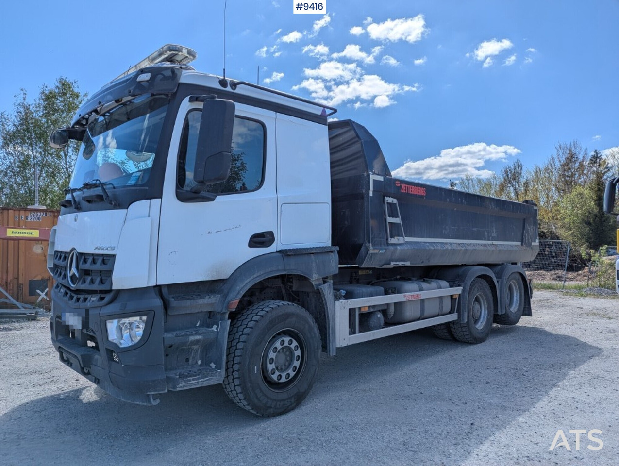 Tipper Truck Mercedes-Benz Arocs 6X2 - Kravas automašīna pašizgāzējs: foto 1 Tipper Truck Mercedes-Benz Arocs 6X2 - Kravas automašīna pašizgāzējs: foto 1