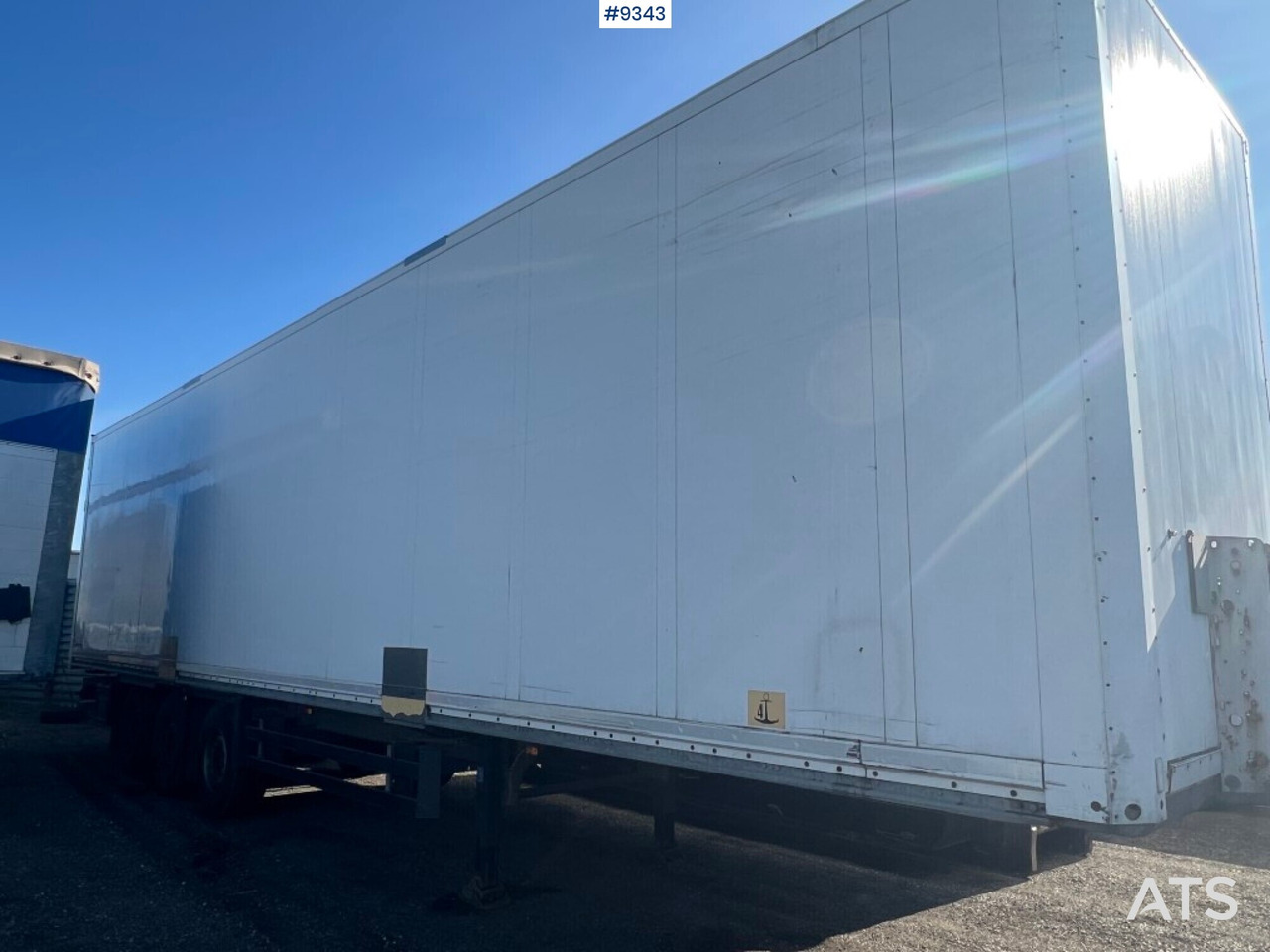 Trailer- SCHMITZ CARGOBULL - Puspiekabe slēgtā virsbūve: foto 5 Trailer- SCHMITZ CARGOBULL - Puspiekabe slēgtā virsbūve: foto 5