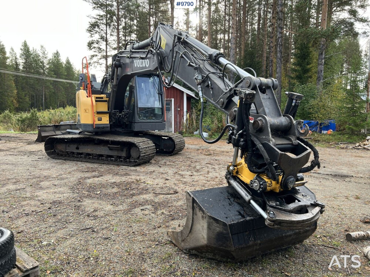 VOLVO ECR145 EL Excavator with attachments - Kāpurķēžu ekskavators: foto 3 VOLVO ECR145 EL Excavator with attachments - Kāpurķēžu ekskavators: foto 3