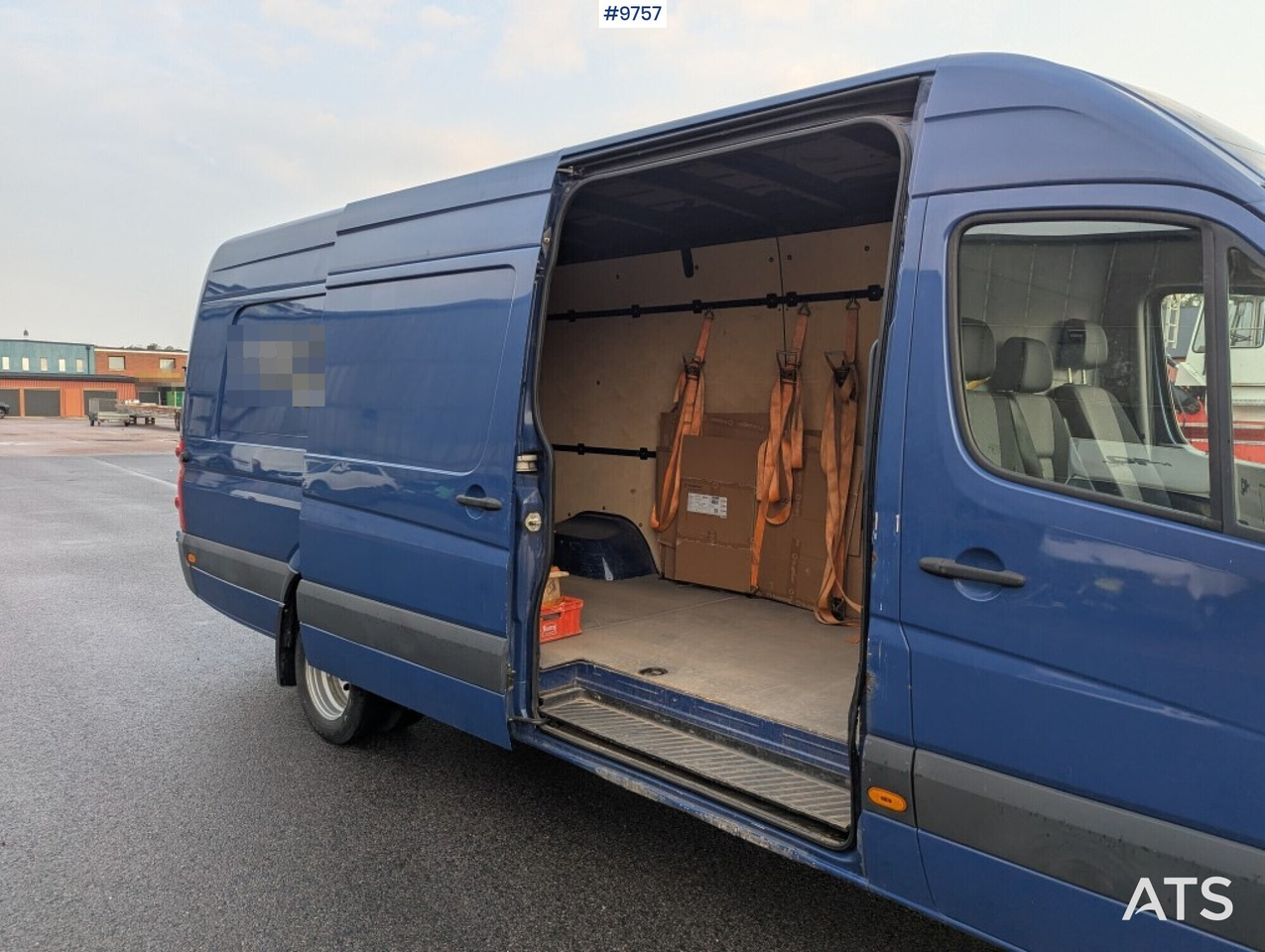 Volkswagen Crafter 50 van, C-registered - Kravas mikroautobuss: foto 5 Volkswagen Crafter 50 van, C-registered - Kravas mikroautobuss: foto 5