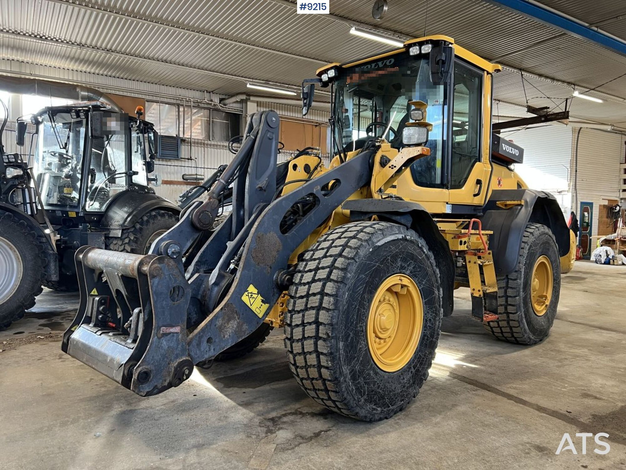 Volvo L 90 H Wheel loader (VIDEO) - Riteņu iekrāvējs: foto 3 Volvo L 90 H Wheel loader (VIDEO) - Riteņu iekrāvējs: foto 3