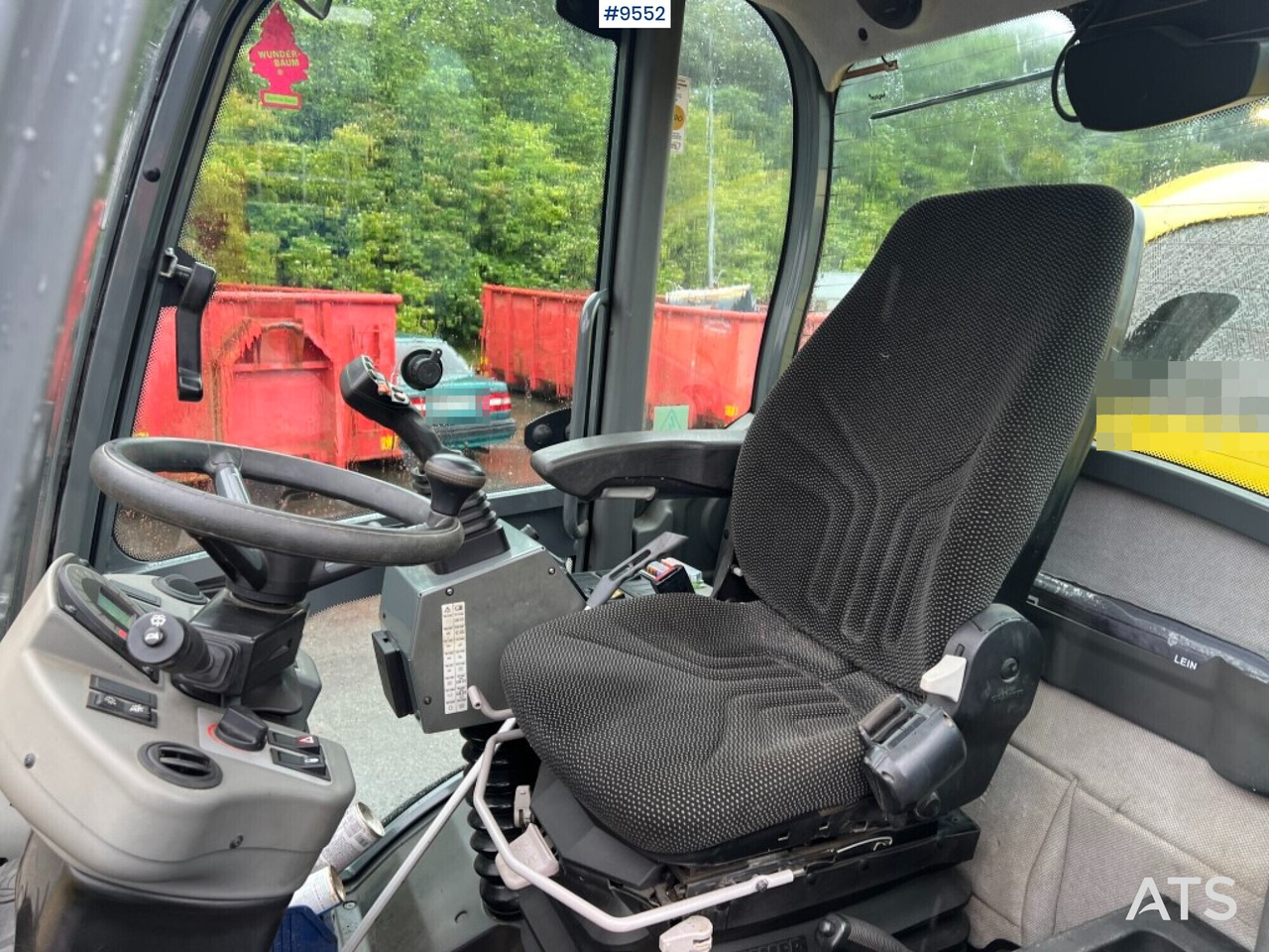 Wheel loader Wacker Neuson WL52 gears and tool stand - Riteņu iekrāvējs: foto 5 Wheel loader Wacker Neuson WL52 gears and tool stand - Riteņu iekrāvējs: foto 5