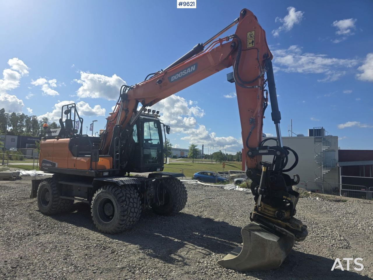 Wheeled Excavator Doosan DX160W with attachment and trailer - Riteņu ekskavators: foto 2 Wheeled Excavator Doosan DX160W with attachment and trailer - Riteņu ekskavators: foto 2