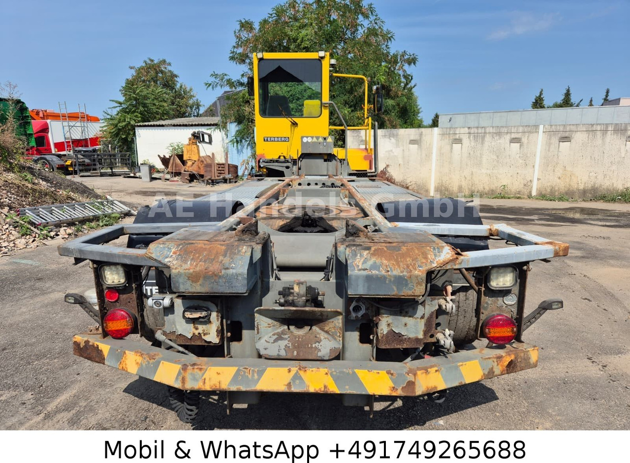 Terberg BC 182 4x2 Rangierfahrzeug *Klima - Kravas automašīna: foto 4 Terberg BC 182 4x2 Rangierfahrzeug *Klima - Kravas automašīna: foto 4