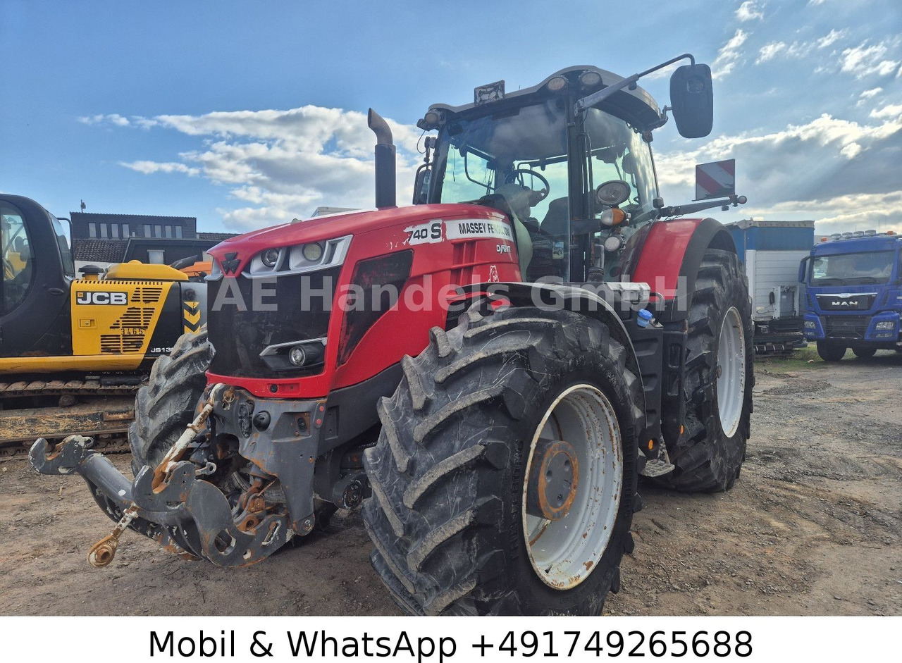 Massey Ferguson DVRT Exclusiv MF 8740 *6.100Std/Straßenzulassung - Traktors: foto 1 Massey Ferguson DVRT Exclusiv MF 8740 *6.100Std/Straßenzulassung - Traktors: foto 1