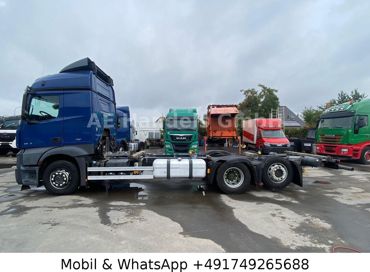 Mercedes-Benz Benz Actros IV 2542 L LL 6x2 *Retarder/Lift/LDW - Konteineru vedējs/ Kravas automašīna ar noņemamā virsbūve: foto 4 Mercedes-Benz Benz Actros IV 2542 L LL 6x2 *Retarder/Lift/LDW - Konteineru vedējs/ Kravas automašīna ar noņemamā virsbūve: foto 4