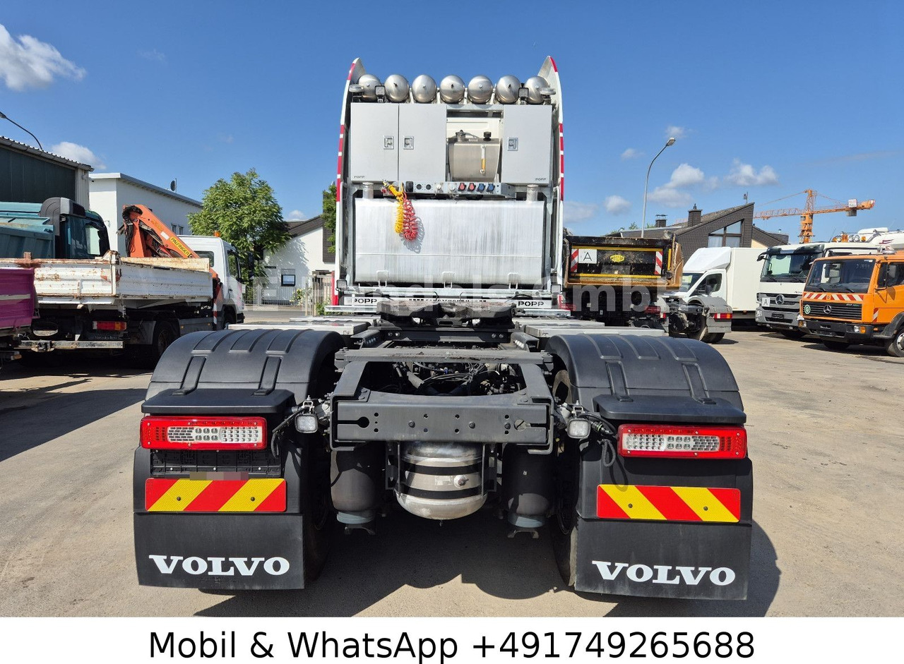 Volvo FH 750 Globe XL LL 8x4 *Retarder/Turbo-Compound - Vilcējs: foto 5 Volvo FH 750 Globe XL LL 8x4 *Retarder/Turbo-Compound - Vilcējs: foto 5