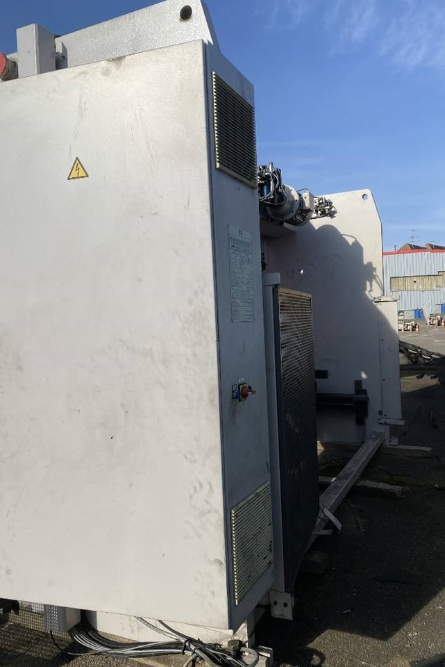 BEYELER Presse/Plieuse PR6 2000KNx4100MM endommagé - Darbagalds: foto 4 BEYELER Presse/Plieuse PR6 2000KNx4100MM endommagé - Darbagalds: foto 4