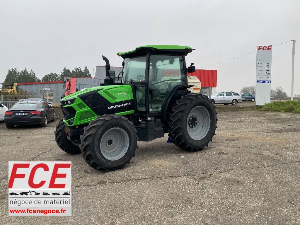 Deutz-fahr 6125C/RVSHIFT Neuf/News endommagé - Traktors: foto 1 Deutz-fahr 6125C/RVSHIFT Neuf/News endommagé - Traktors: foto 1
