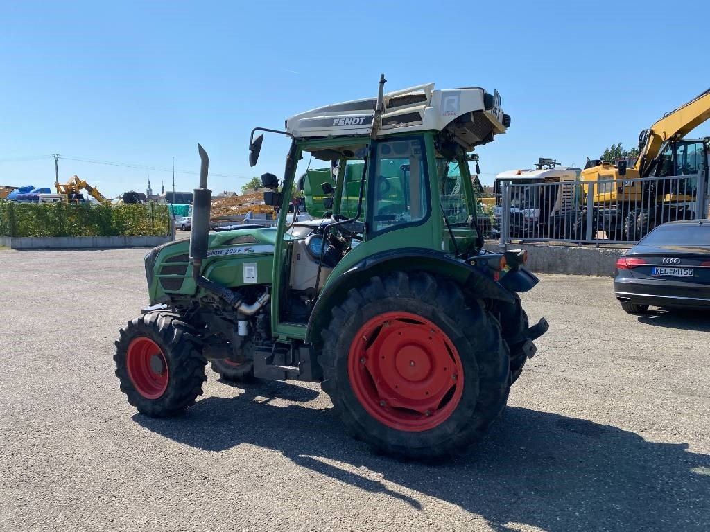 Traktors Fendt 209F Vario TMS 1er Main endommagé: foto 6