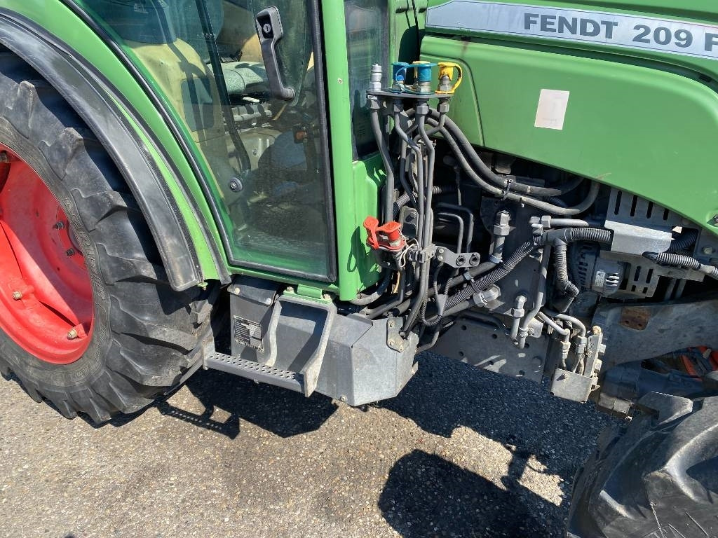 Traktors Fendt 209F Vario TMS 1er Main endommagé: foto 48