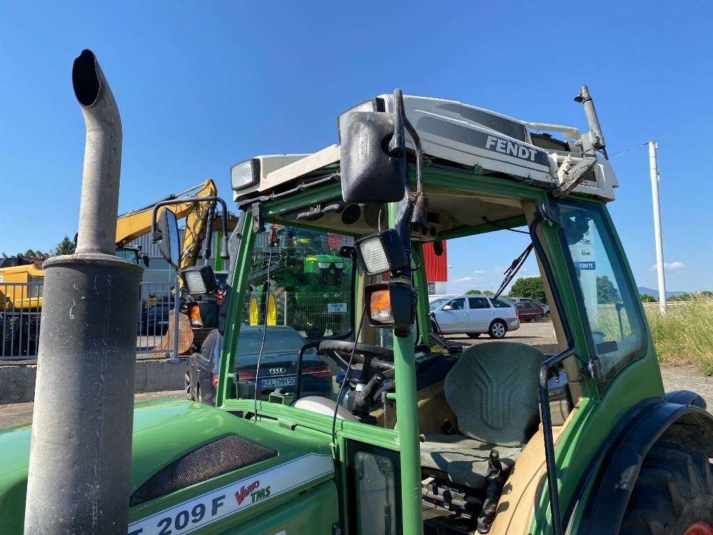 Traktors Fendt 209F Vario TMS 1er Main endommagé: foto 26