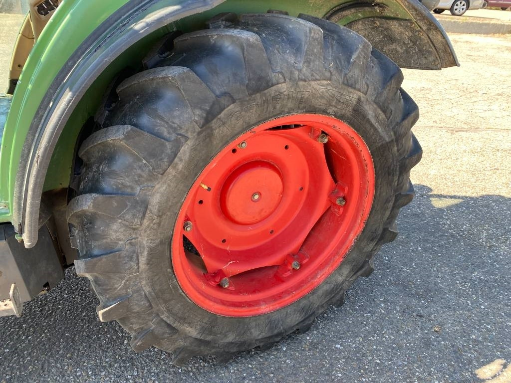 Traktors Fendt 209F Vario TMS 1er Main endommagé: foto 16