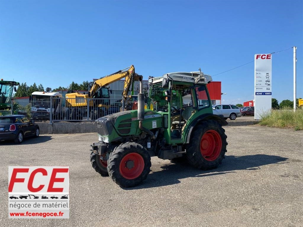 Fendt 209F Vario TMS 1er Main endommagé - Traktors: foto 1 Fendt 209F Vario TMS 1er Main endommagé - Traktors: foto 1