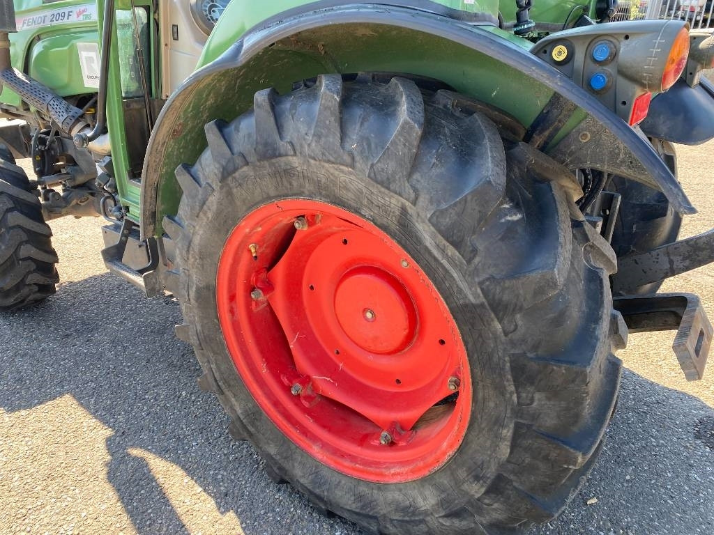 Traktors Fendt 209F Vario TMS 1er Main endommagé: foto 34