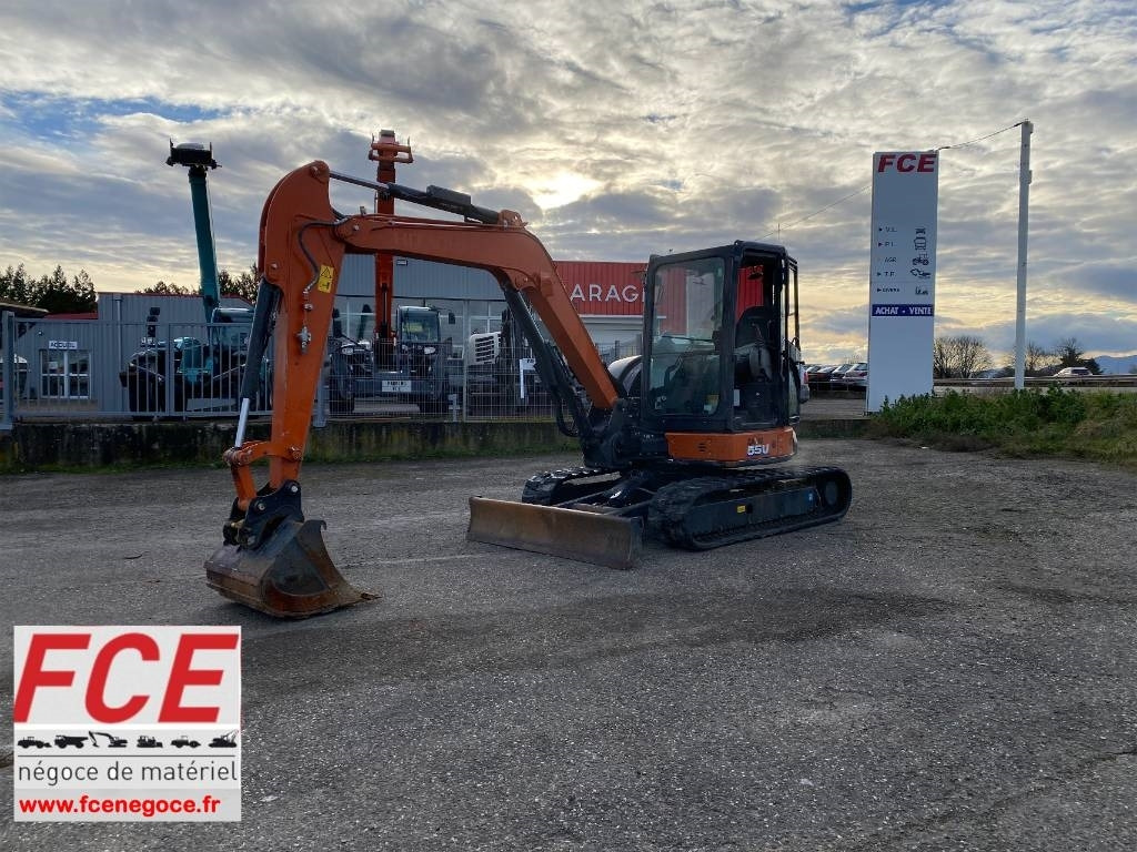Hitachi ZX55-U6/CLR Origine Française endommagée - Mini-ekskavators: foto 1 Hitachi ZX55-U6/CLR Origine Française endommagée - Mini-ekskavators: foto 1