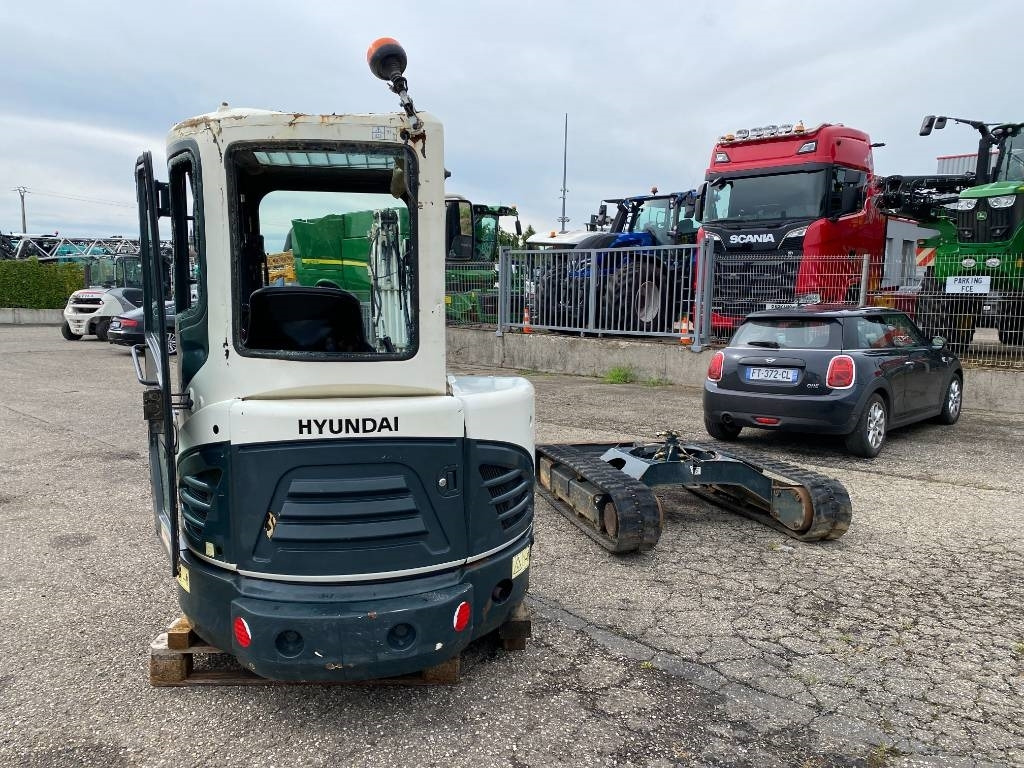 Hyundai ROBEX 25Z-9AK Certificat CE endommagée - Mini-ekskavators: foto 5 Hyundai ROBEX 25Z-9AK Certificat CE endommagée - Mini-ekskavators: foto 5