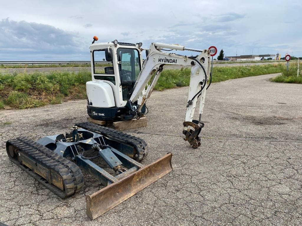 Hyundai ROBEX 25Z-9AK Certificat CE endommagée - Mini-ekskavators: foto 3 Hyundai ROBEX 25Z-9AK Certificat CE endommagée - Mini-ekskavators: foto 3