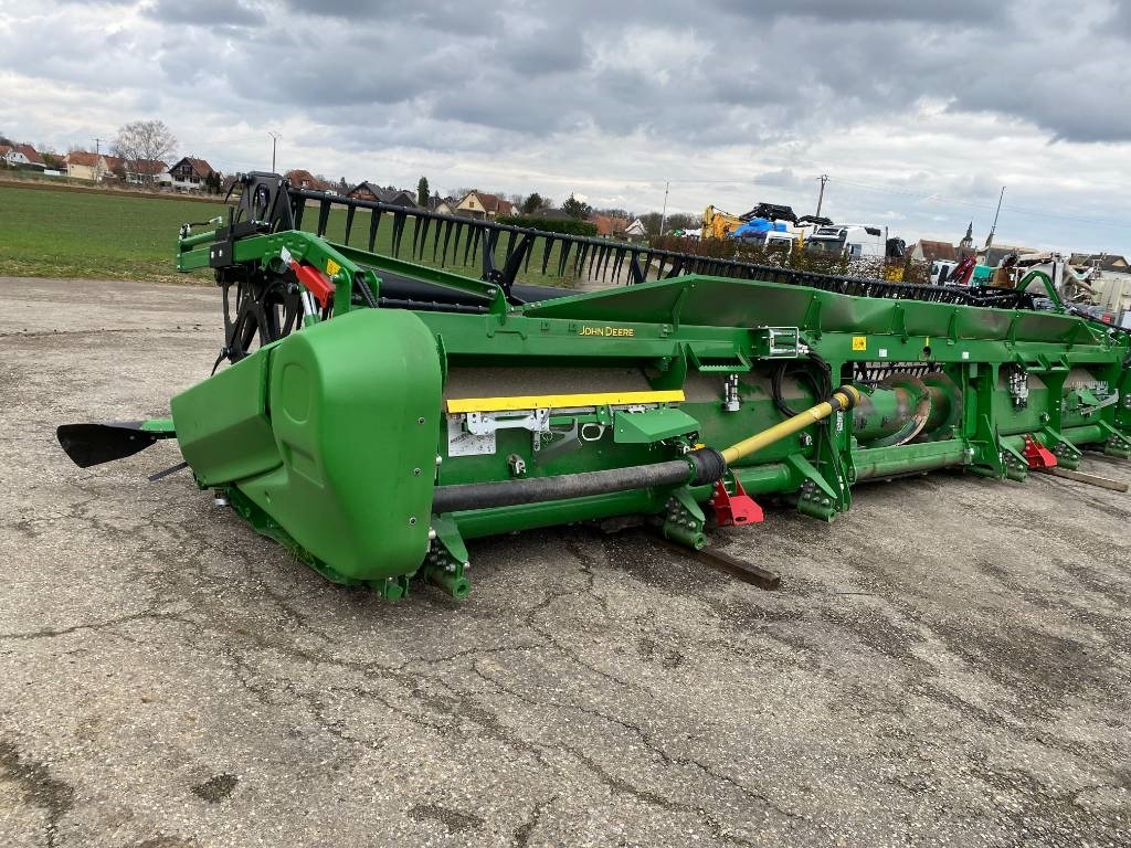 John Deere 730 X Origine Françaises endommagée - Kombainu papildaprīkojums: foto 5 John Deere 730 X Origine Françaises endommagée - Kombainu papildaprīkojums: foto 5