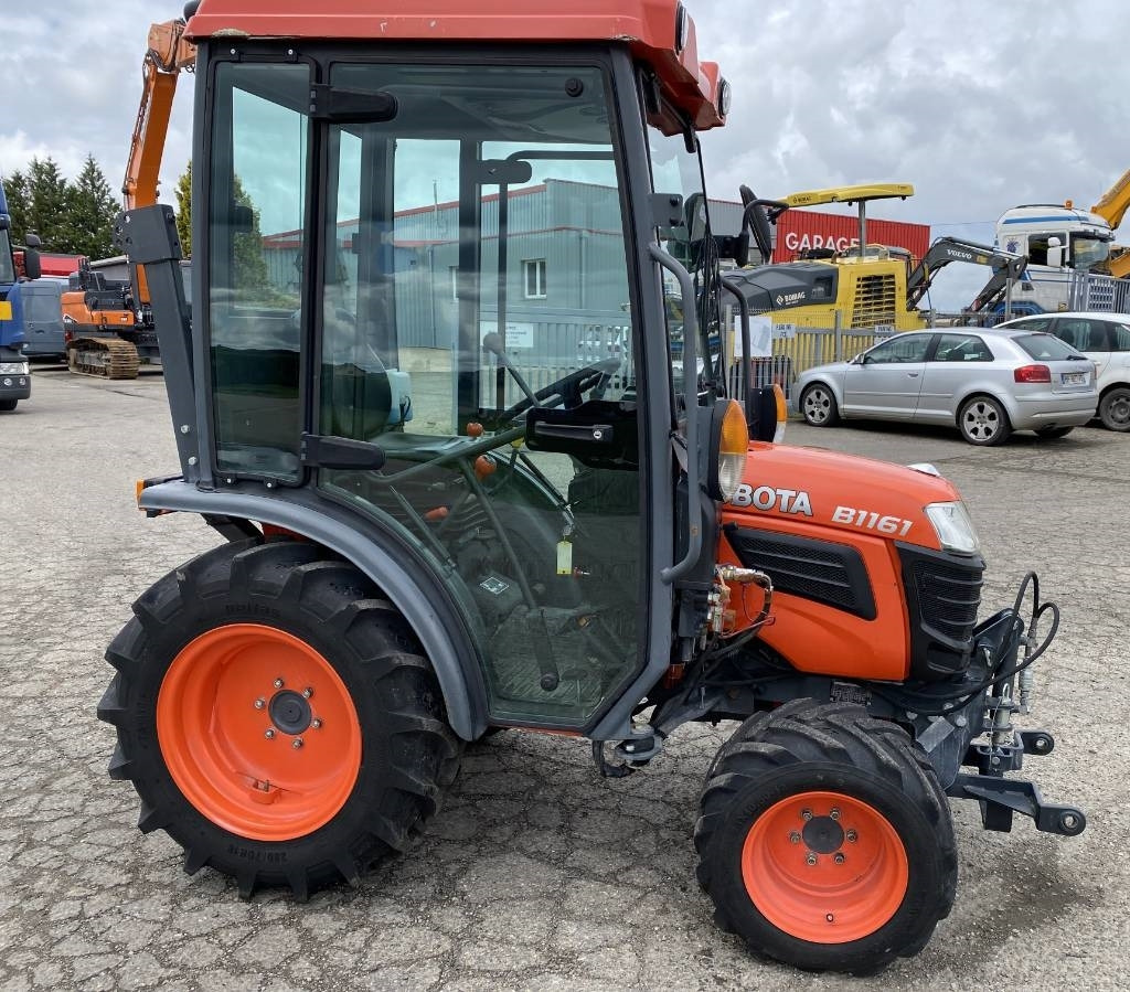 Kubota B 1161 DT Boite de vitesses mécanique - Traktors: foto 3 Kubota B 1161 DT Boite de vitesses mécanique - Traktors: foto 3