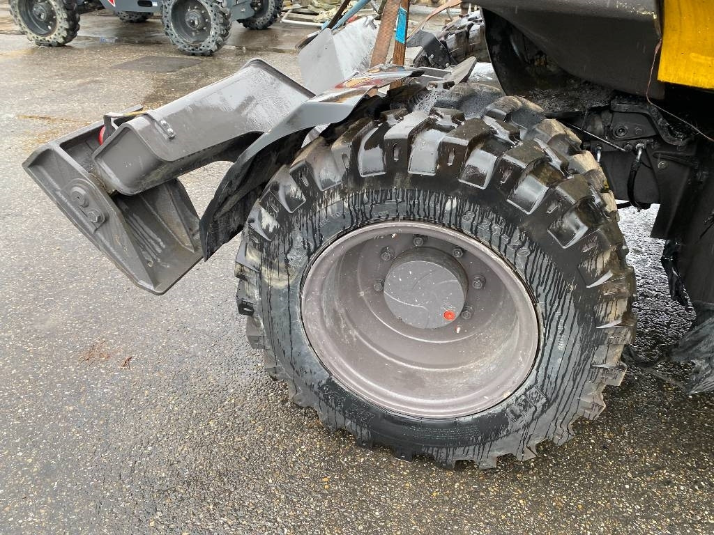 Riteņu ekskavators Mecalac 9 MWR / 1er Main Origine Française endommagée: foto 32