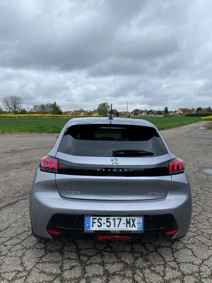 Peugeot e208 136/GT-Line Toit Panoramique 1er Main - Vieglā automašīna: foto 5 Peugeot e208 136/GT-Line Toit Panoramique 1er Main - Vieglā automašīna: foto 5