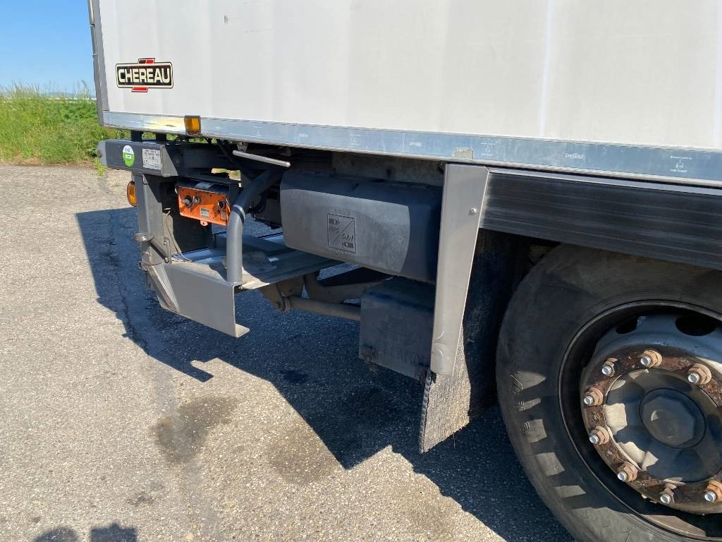 Kravas automašīna refrižerators Renault D-430 WIDE CHEREAU INOGAM/LEVIAND 120 endommagé: foto 46