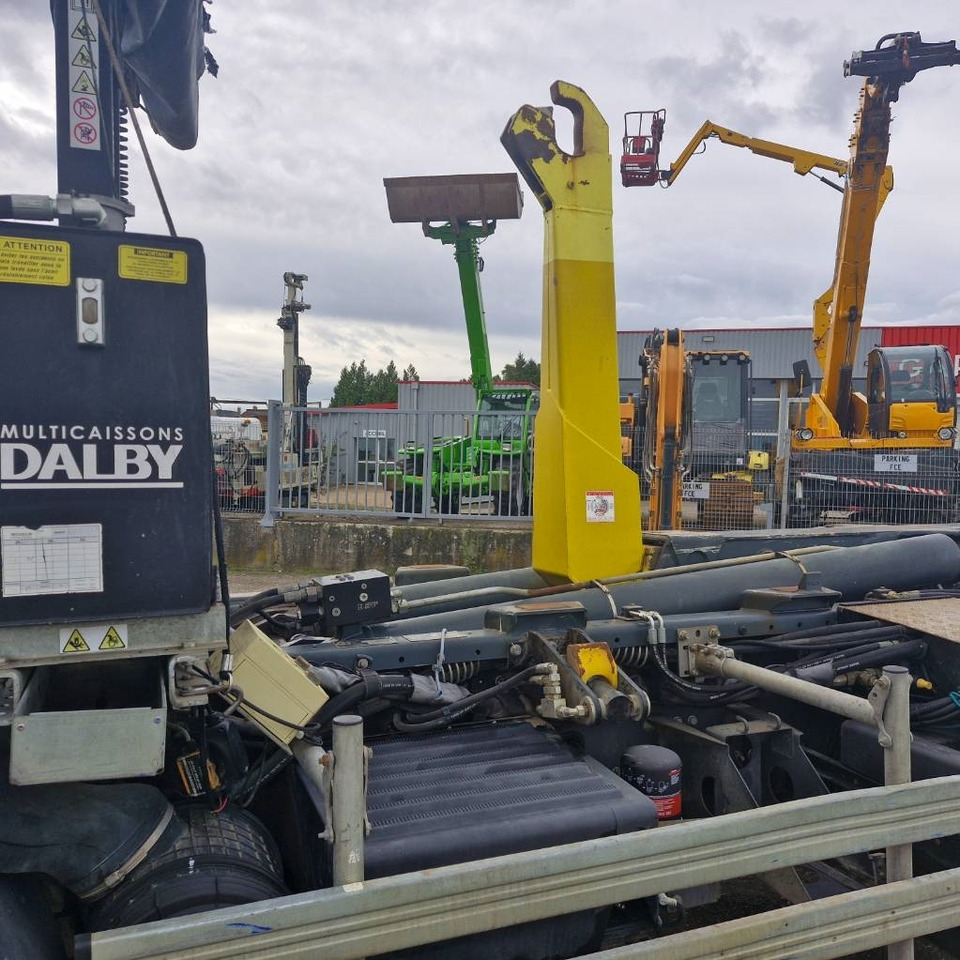 Pacēlājs ar āķi Renault D Wide 380: foto 17
