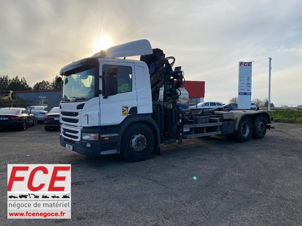 Scania P360/HYVALIFT/HIAB 144B a réparer - Pacēlājs ar āķi: foto 1 Scania P360/HYVALIFT/HIAB 144B a réparer - Pacēlājs ar āķi: foto 1