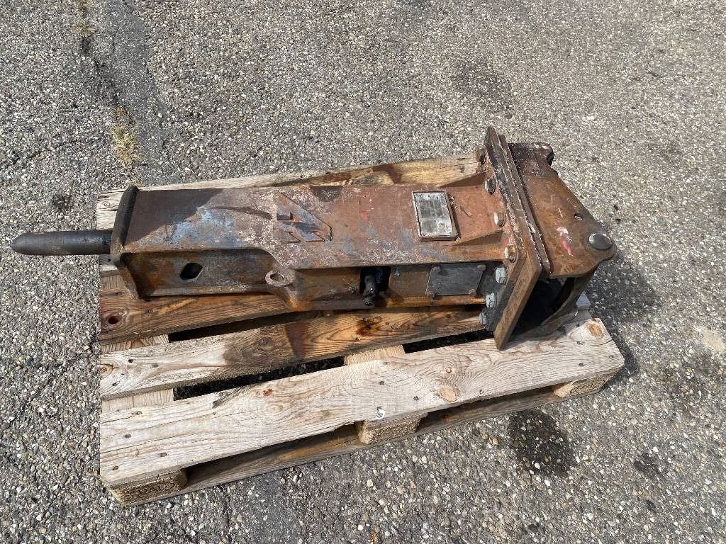 Takeuchi TB 250 + Brise roche et Godets endommagée - Mini-ekskavators: foto 4 Takeuchi TB 250 + Brise roche et Godets endommagée - Mini-ekskavators: foto 4