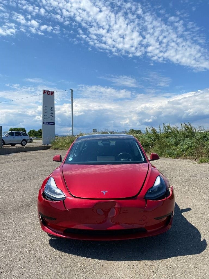 Tesla MODEL 3 5YJ3 - Rwd Carte Grise Française endommagé - Vieglā automašīna: foto 2 Tesla MODEL 3 5YJ3 - Rwd Carte Grise Française endommagé - Vieglā automašīna: foto 2