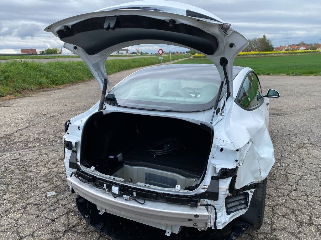 Vieglā automašīna Tesla MODEL 3 5YJ3 - Rwd-Carte Grise Française endommagé: foto 11